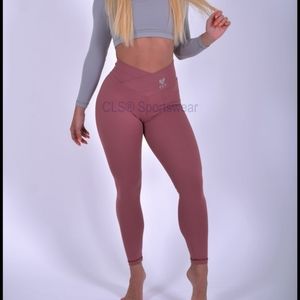 Cls Sportswear legging (not gymskark)